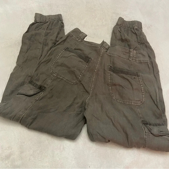 New! American Eagle super hi-rise cargo joggers pants 28640 - Picture 2 of 8